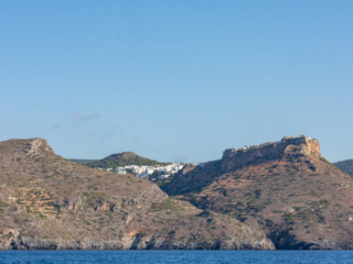 Die Stadt versteckt sich --- The town is hiding